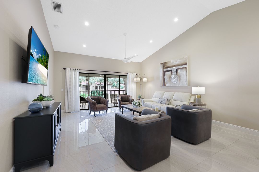 613 Serendipity Dr, Naples, FL 34108