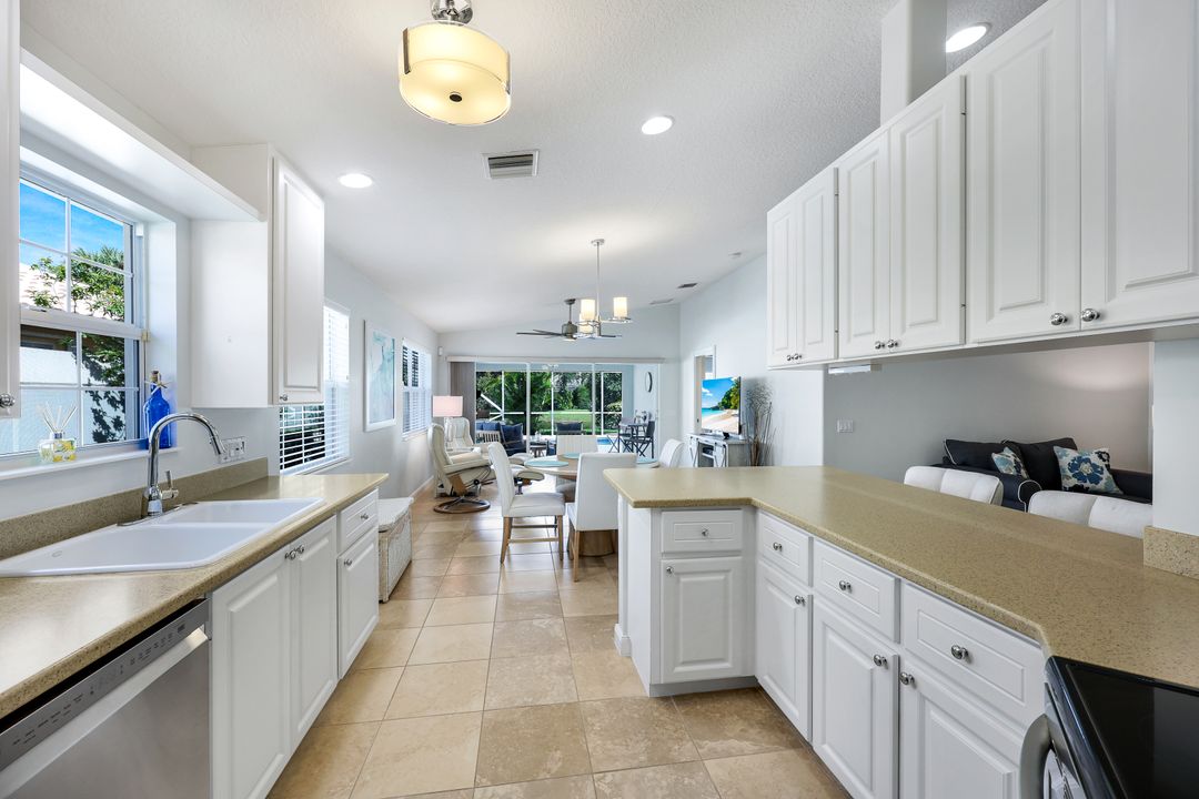 28971 Vermillion Ln, Bonita Springs, FL 34135