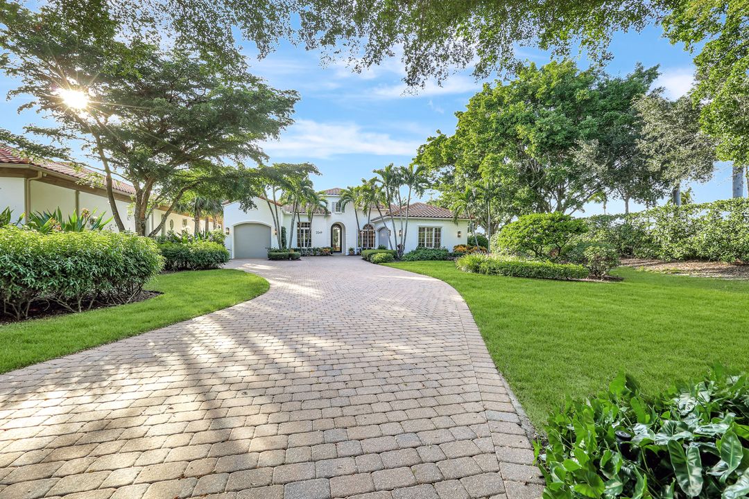 2249 Miramonte Ct, Naples, FL 34105