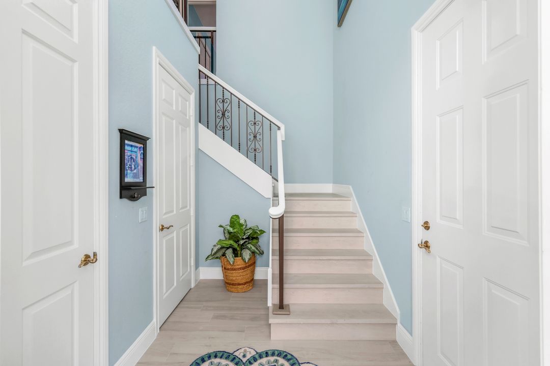 3715 Montreux Ln #204, Naples, FL 34114