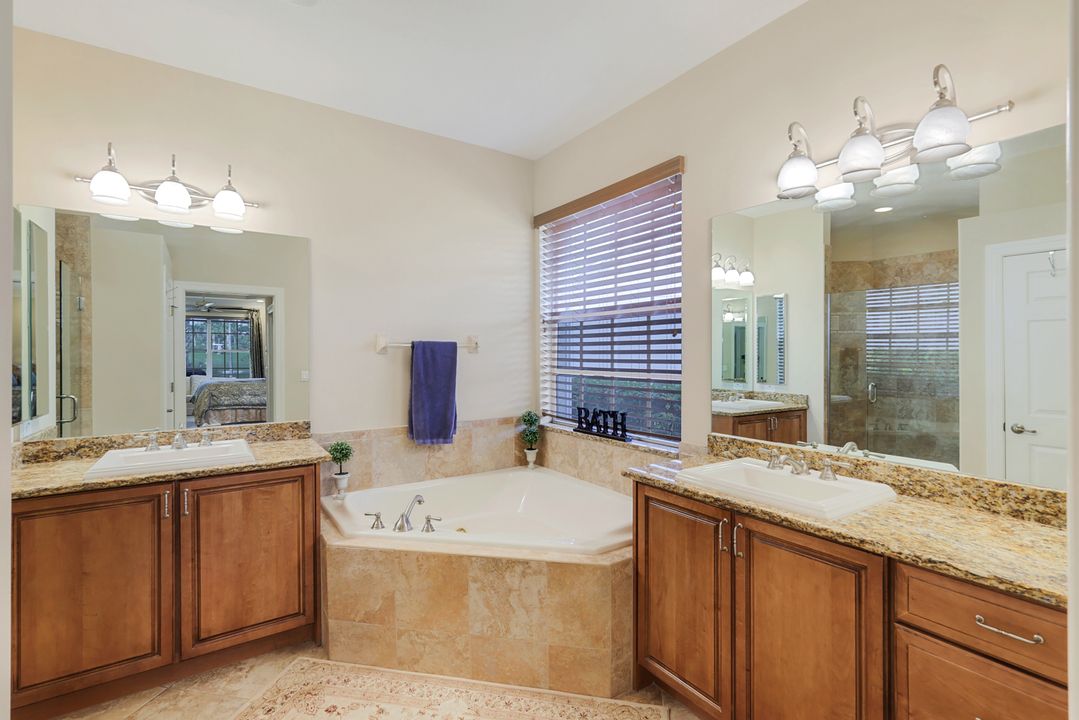 9175 Shale Ct, Naples, FL 34120