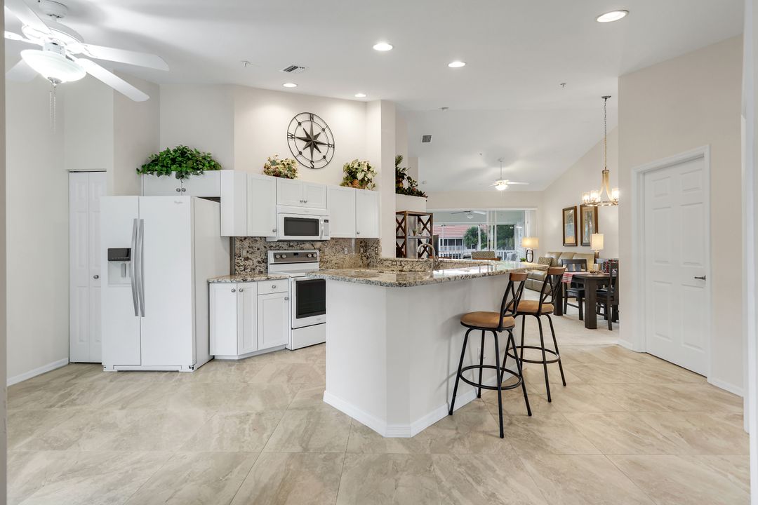 5070 Cedar Springs Dr #204, Naples, FL 34110