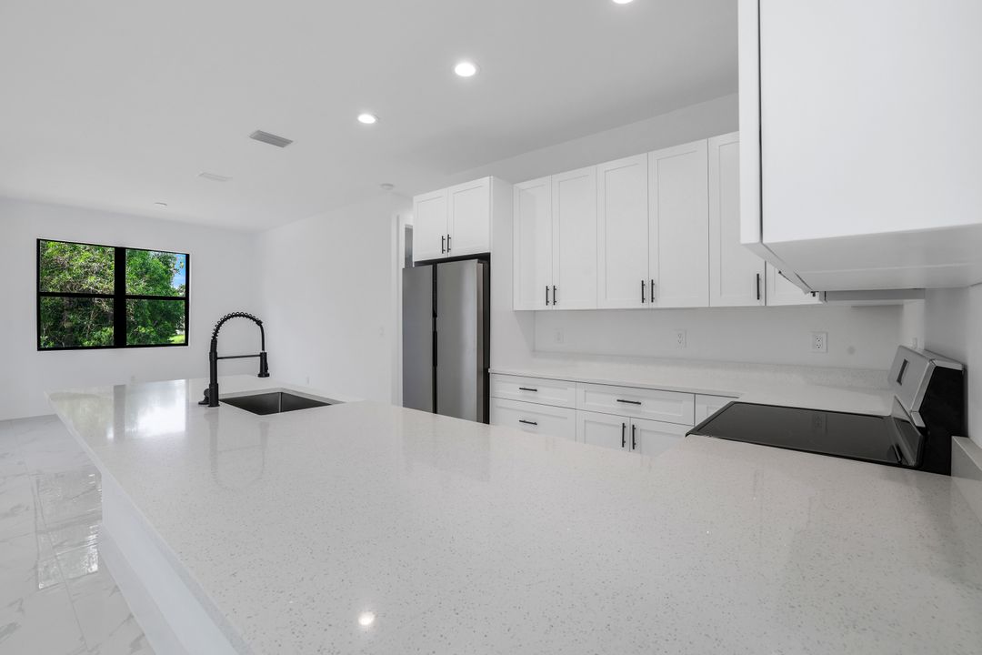 3644 35th Ave NE, Naples, FL 34120