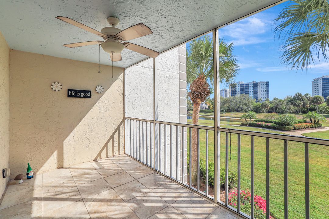 340 Horse Creek Dr #207, Naples, FL 34110