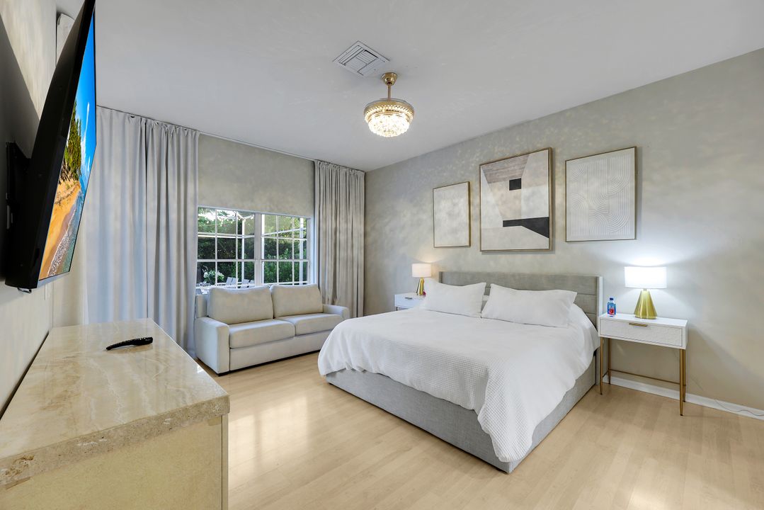 778 95th Ave N, Naples, FL 34108