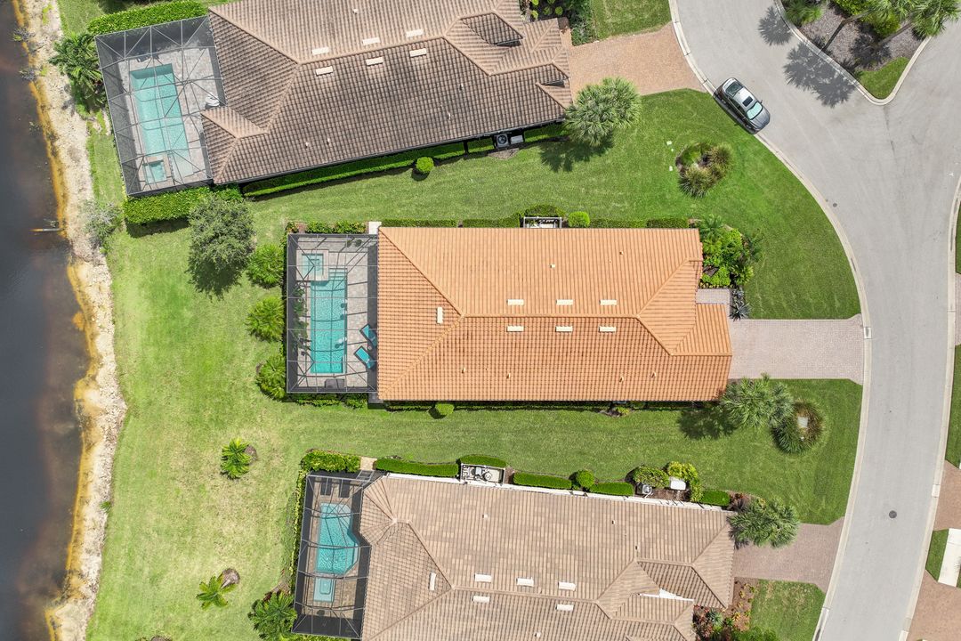 9465 Terresina Dr, Naples, FL 34119