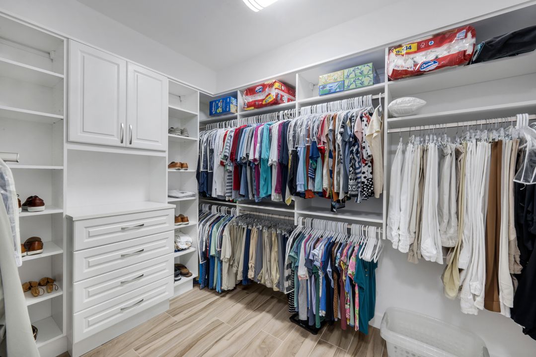 9259 Fieldstone Ln, Naples, FL 34120