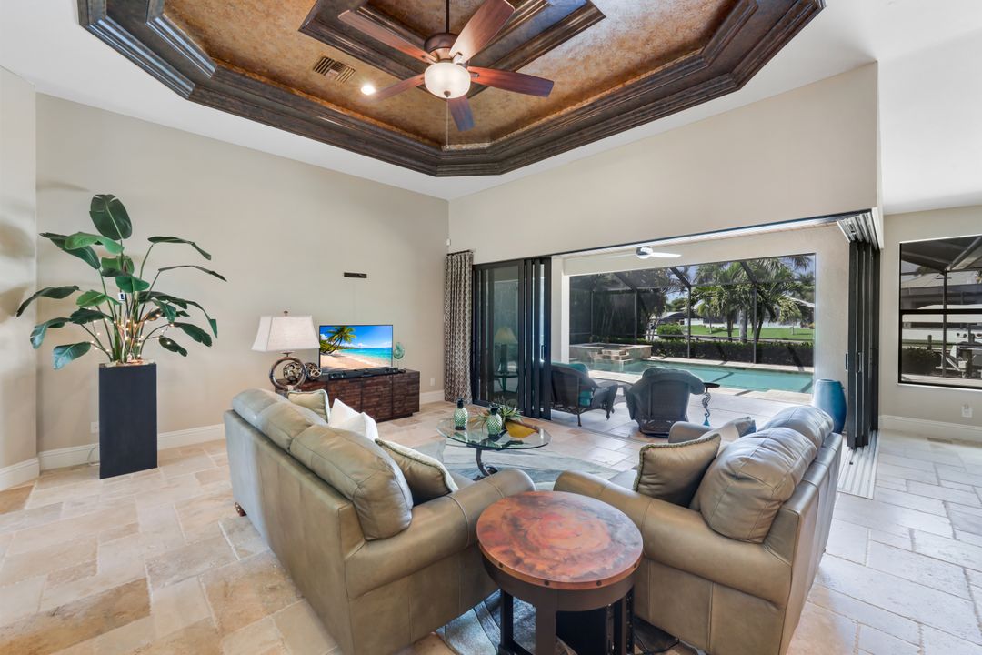 5314 Nautilus Dr, Cape Coral, FL 33904