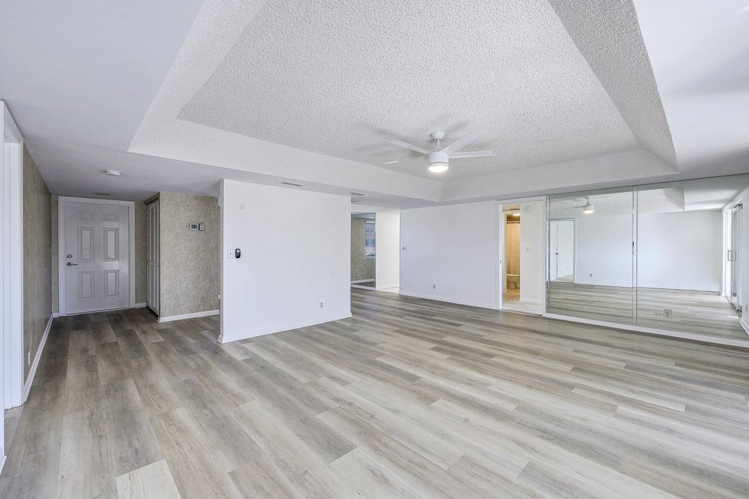 259 Winners Cir #4, Naples, FL 34112