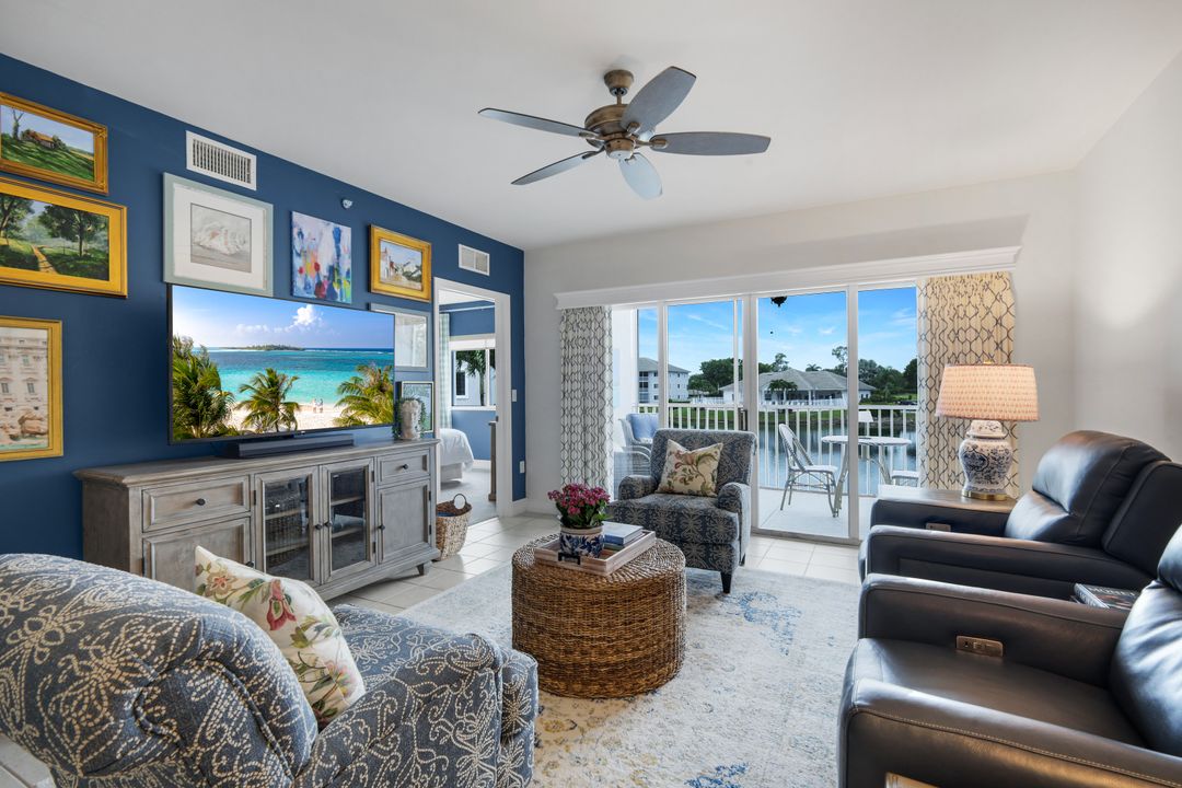 7822 Great Heron Way #201, Naples, FL 34104