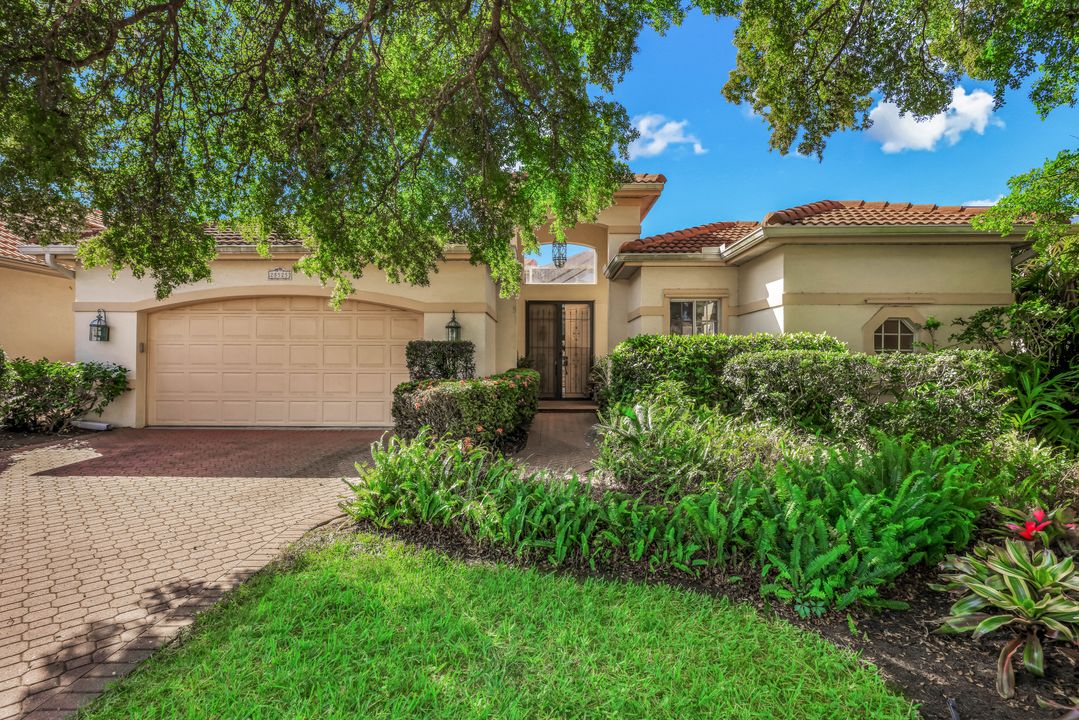 28525 Highgate Dr, Bonita Springs, FL 34135