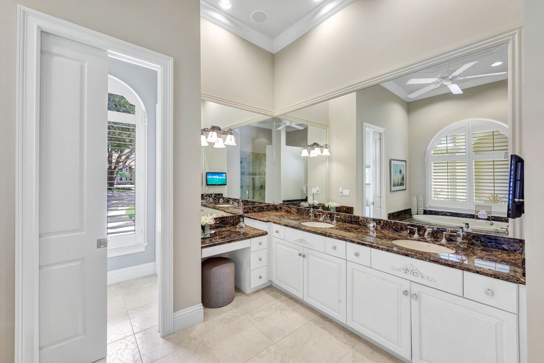 11993 Collier's Reserve Dr, Naples, FL 34110