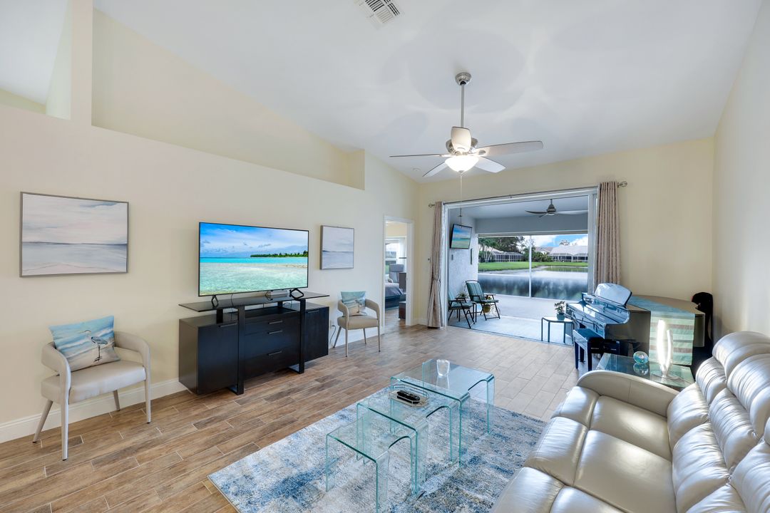 2266 Stacil Cir, Naples, FL 34109