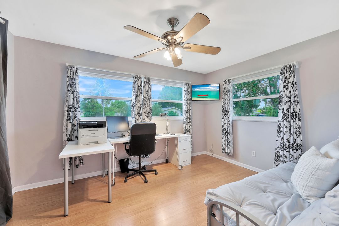 2201 41st Terrace SW, Naples, FL 34116