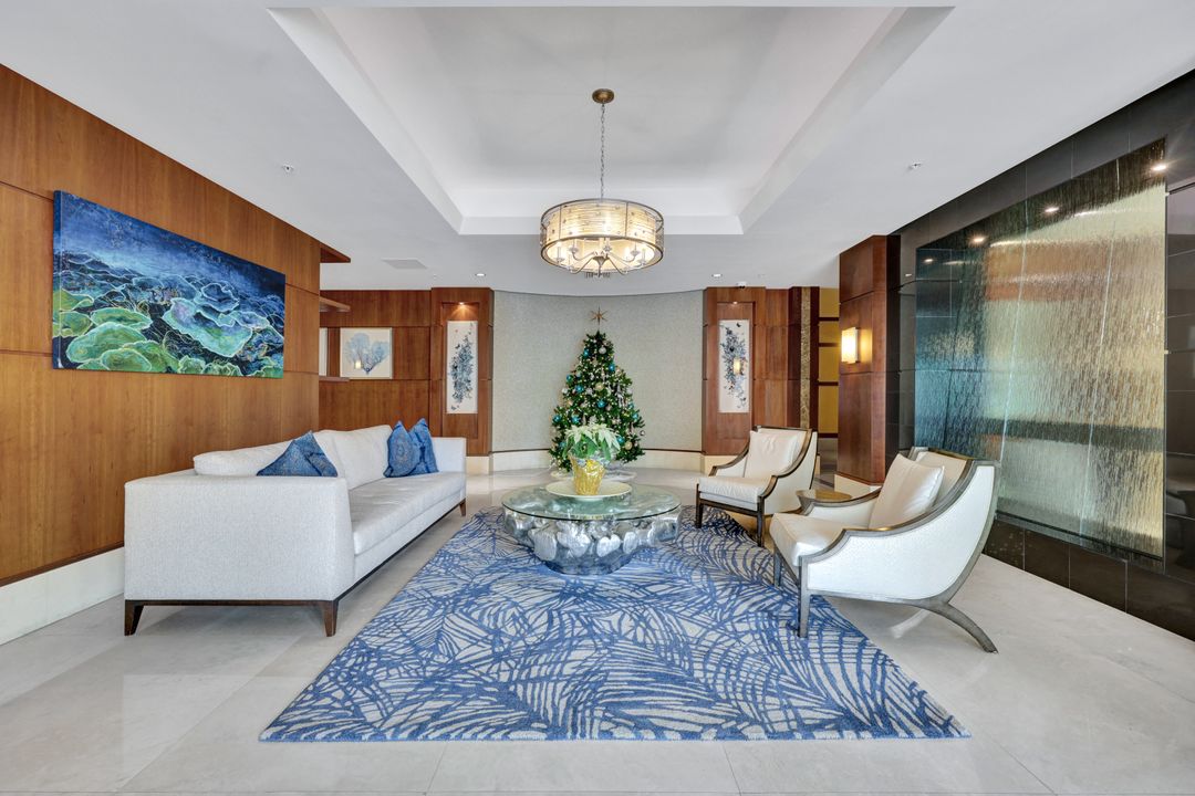 275 Indies Way #1703, Naples, FL 34110