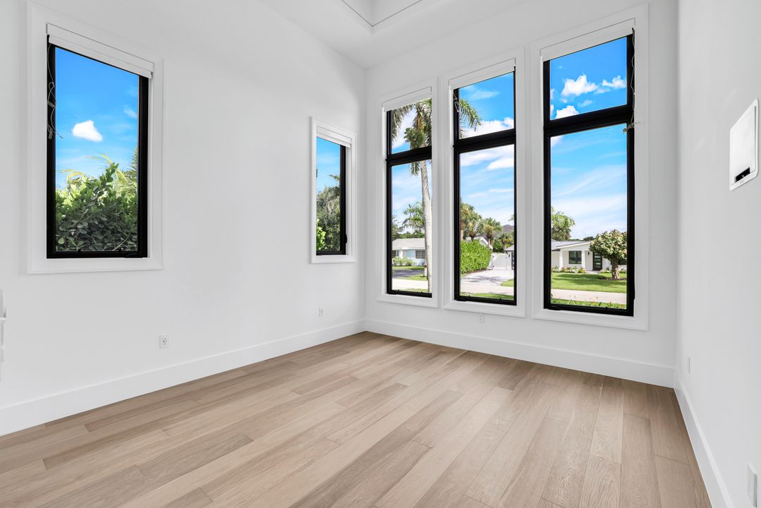 1248 13th Ave N, Naples, FL 34102