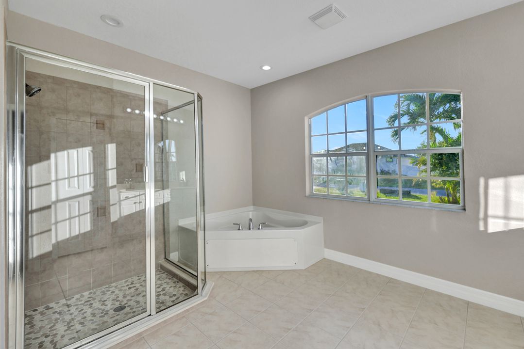 3917 SW 20th Pl, Cape Coral, FL 33914
