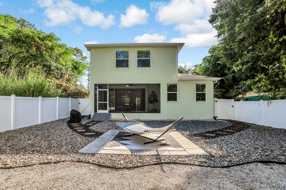 2955 Pine Tree Dr, Naples, FL 34112