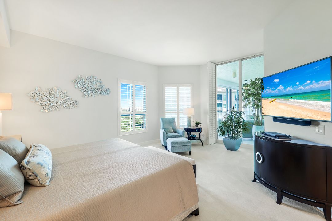 295 Grande Way #1505, Naples, FL 34110