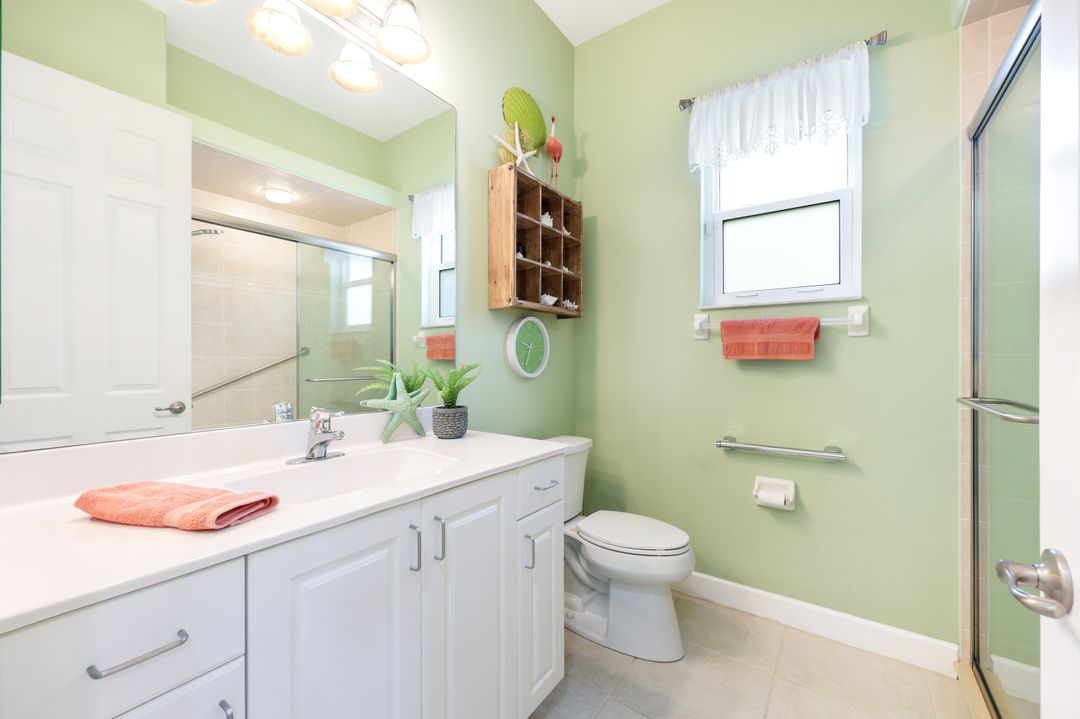 9852 Treasure Cay Ln, Bonita Springs, FL 34135