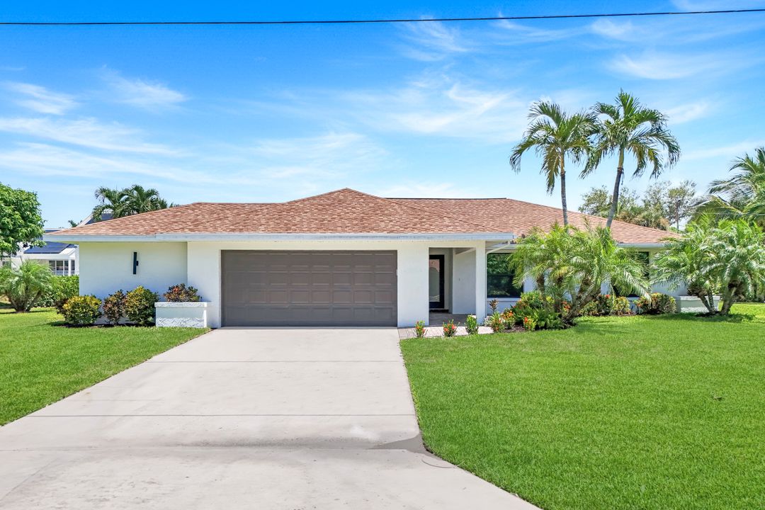 27081 Harbor Dr, Bonita Springs, FL 34135