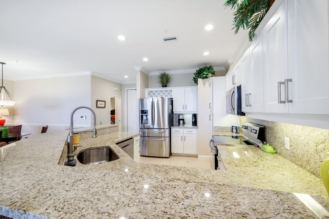 9111 Southmont Cove #305, Fort Myers, FL 33908