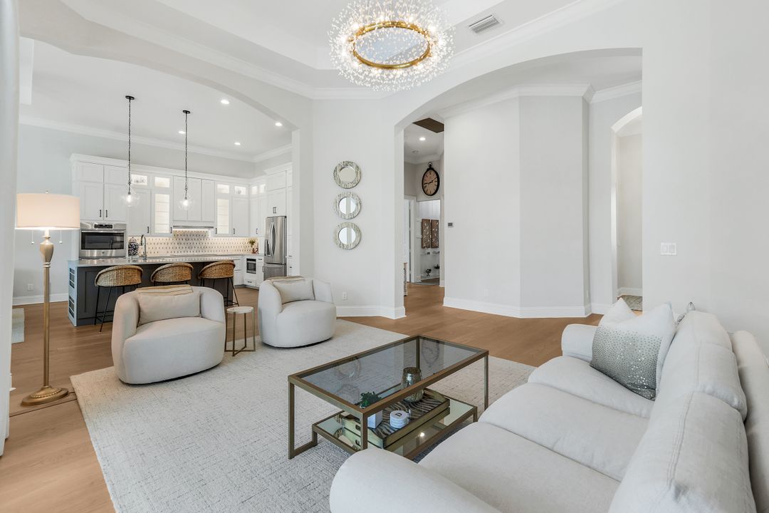 7395 Monteverde Way, Naples, FL 34119