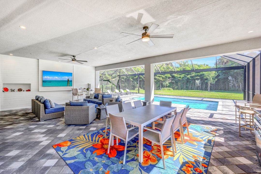 12083 Azalea Wy, Naples, FL 34120