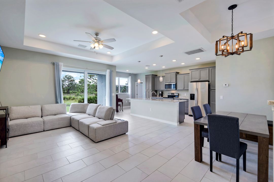 6446 40th St NE, Naples, FL 34120
