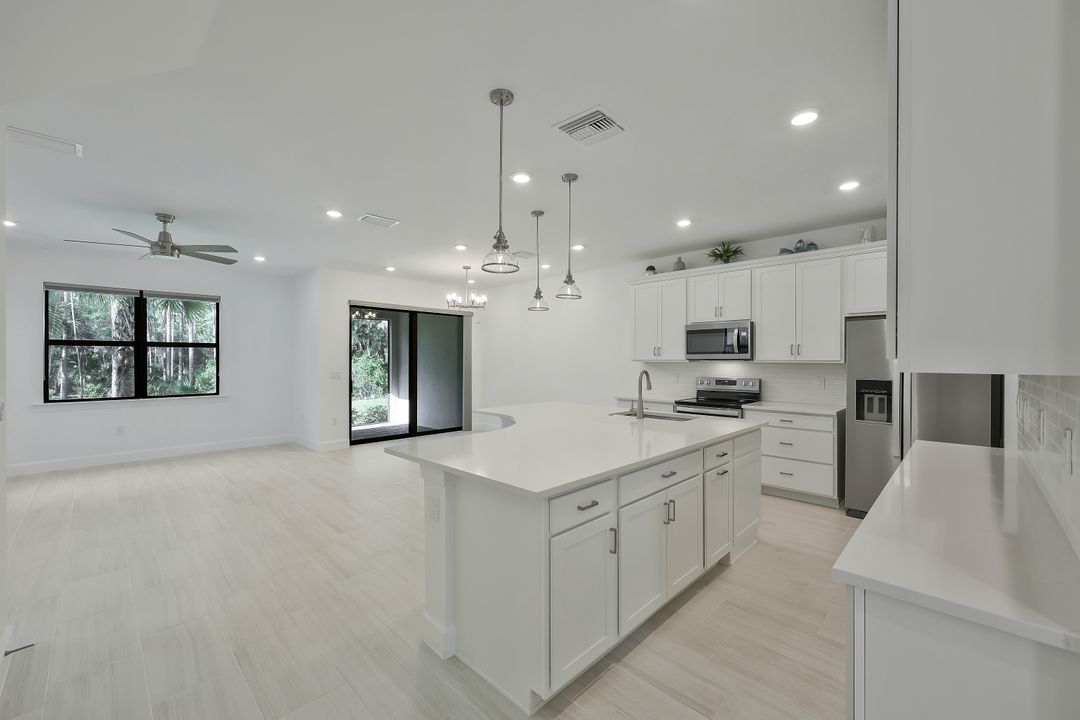 4184 Sonoma Oaks Cir, Naples, FL 34119