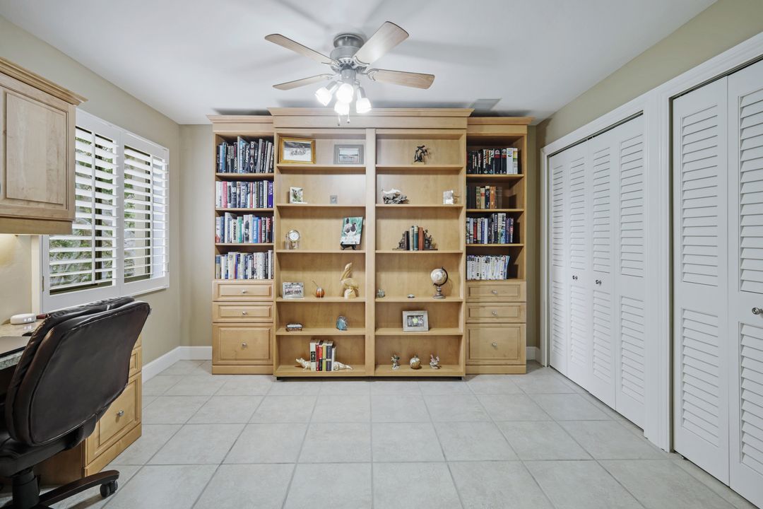 7048 Pelican Bay Blvd #305, Naples, FL 34108