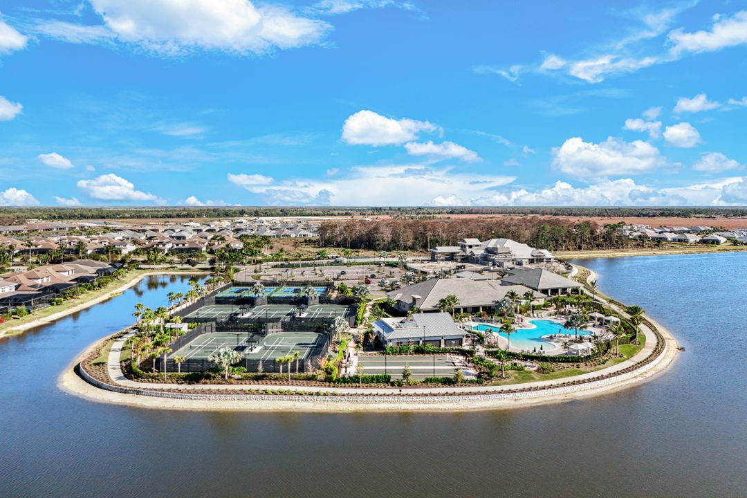 15336 Lucerna St #203, Naples, FL 34114