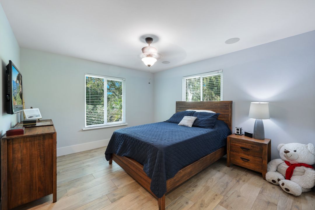 6036 Cedar Tree Ln, Naples, FL 34116