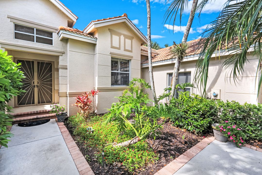 4959 Bollard Ct, Naples, FL 34112