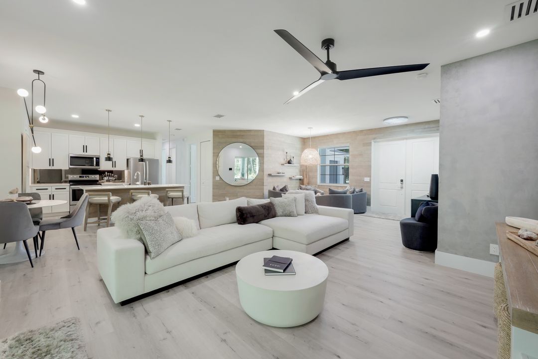 5995 Lancewood Way, Naples, FL 34116