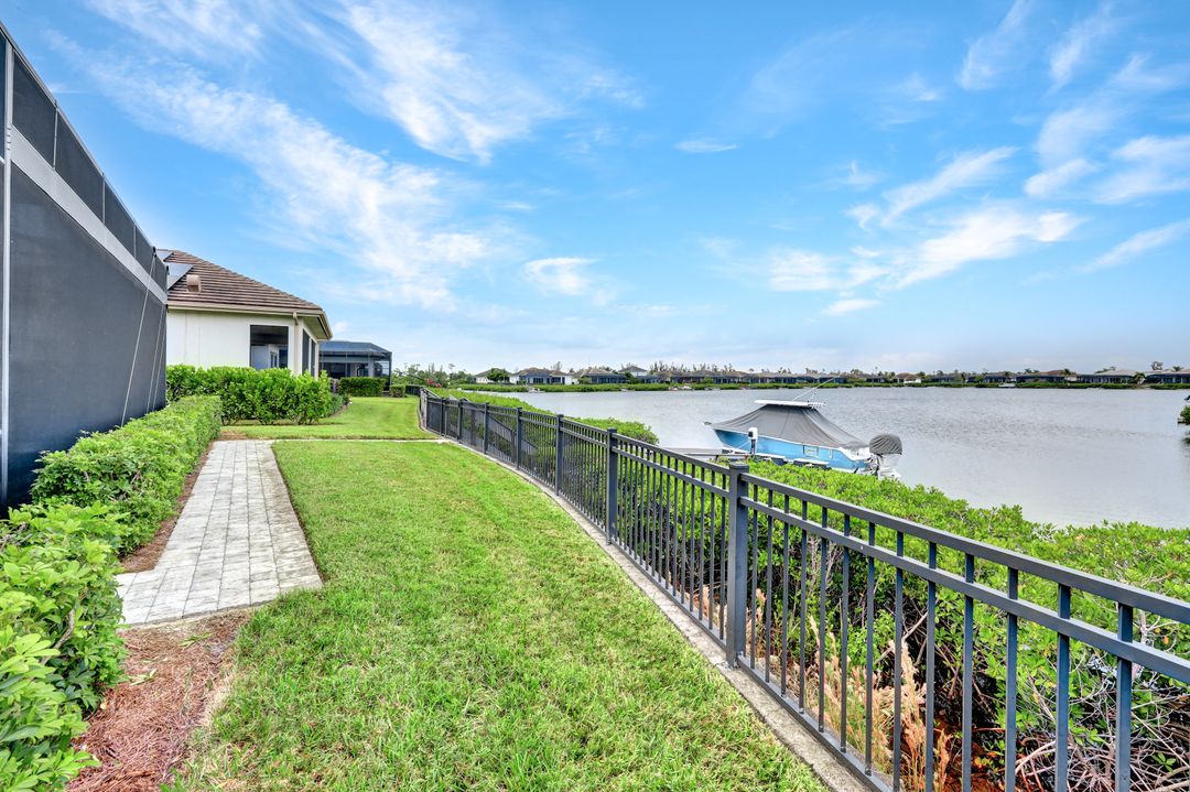 17300 Hidden Estates Cir, Fort Myers, FL 33908