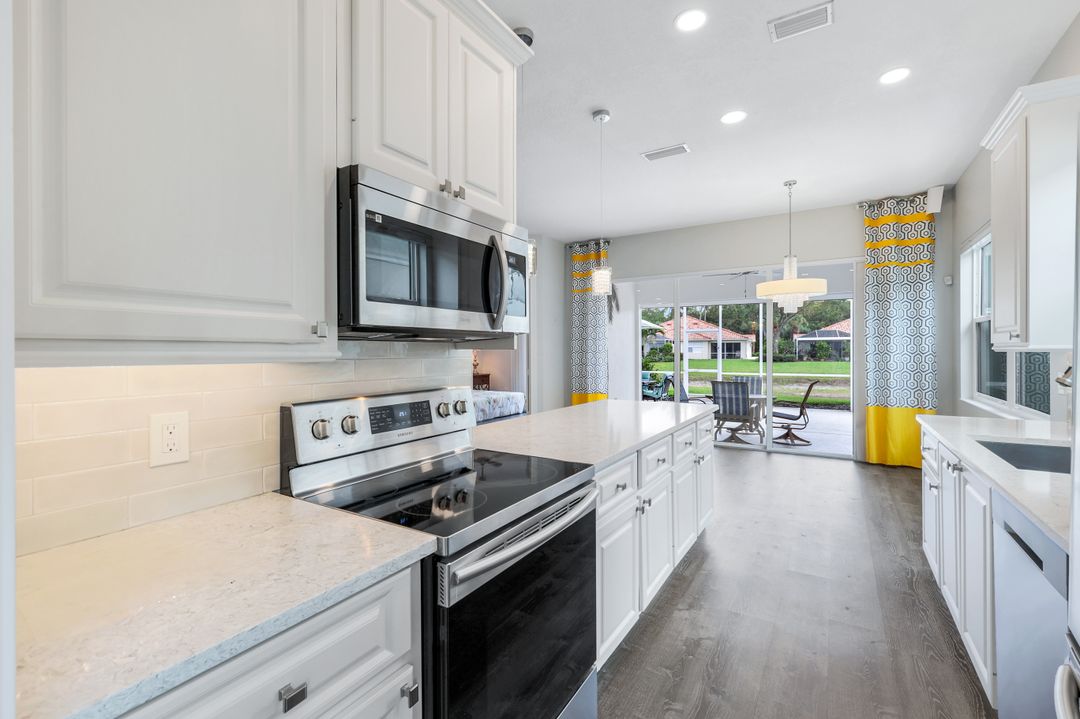 4648 Rio Poco Ct, Naples, FL 34109