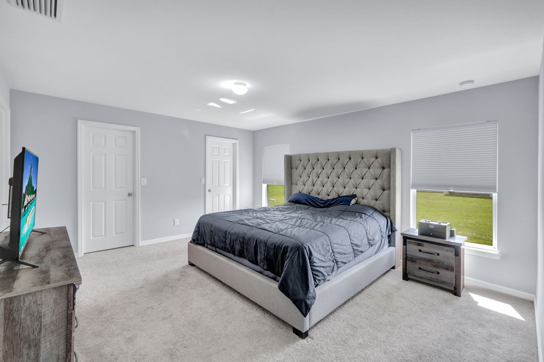 216 NW 9th Terrace, Cape Coral, FL 33993