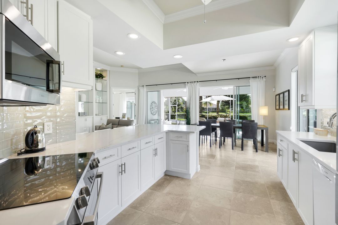 7063 Toscana Ct, Naples, FL 34114