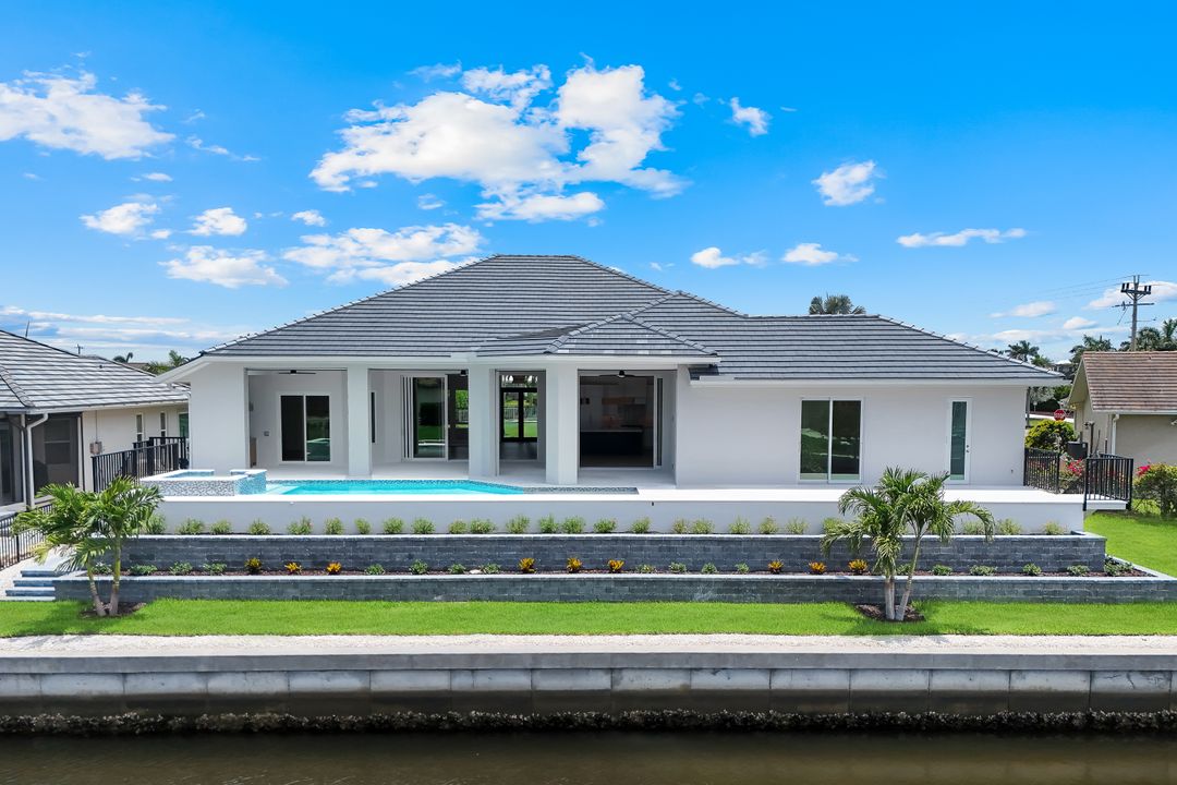 488 Capri Ct, Marco Island, FL 34145