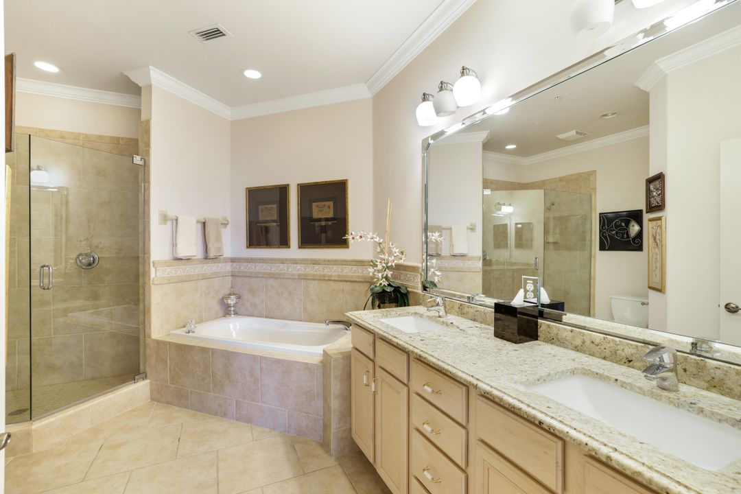 8575 Danbury Blvd #103, Naples, FL 34120