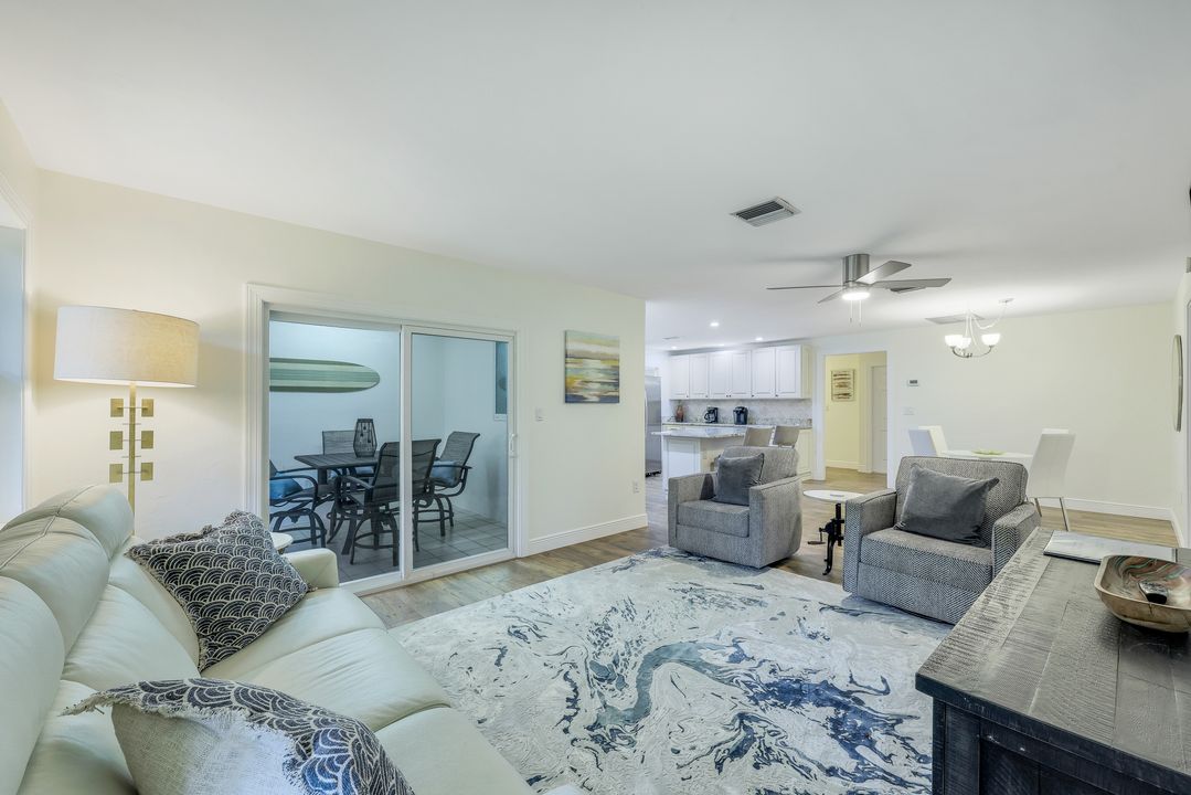 6890 Hendry Creek Dr, Fort Myers, FL 33908
