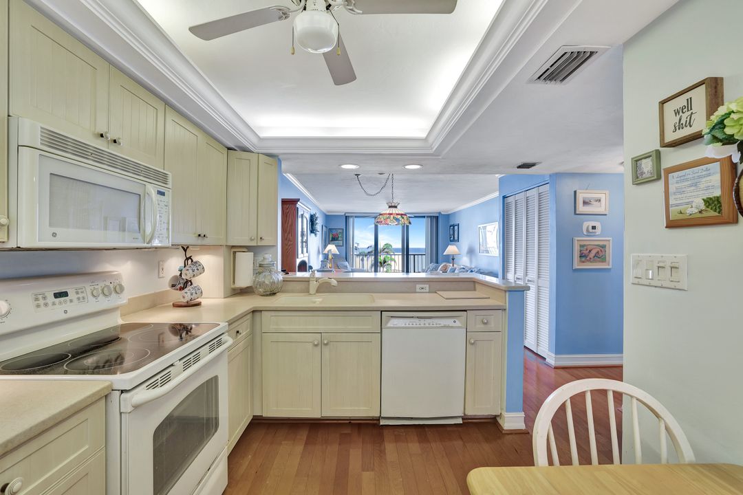 320 Seaview Ct #305, Marco Island, FL 34145