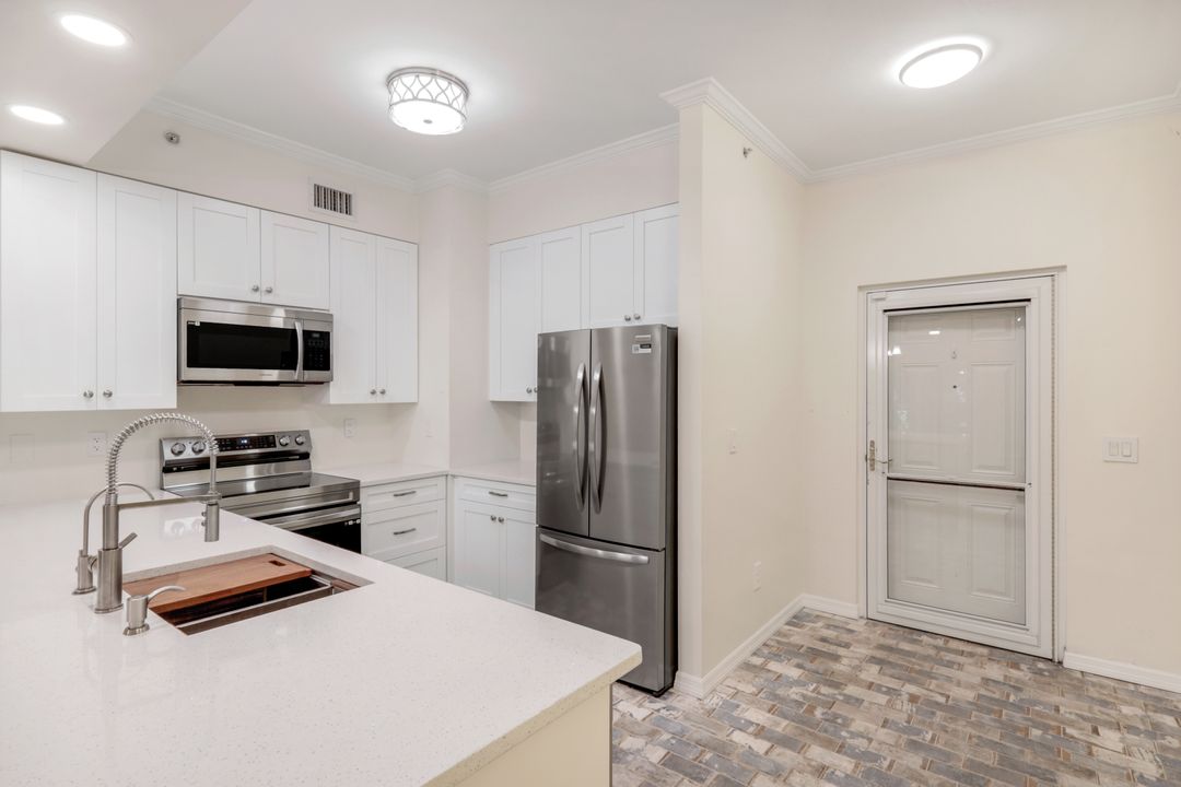 1089 Winding Pines Circle #106, Cape Coral, FL 33909