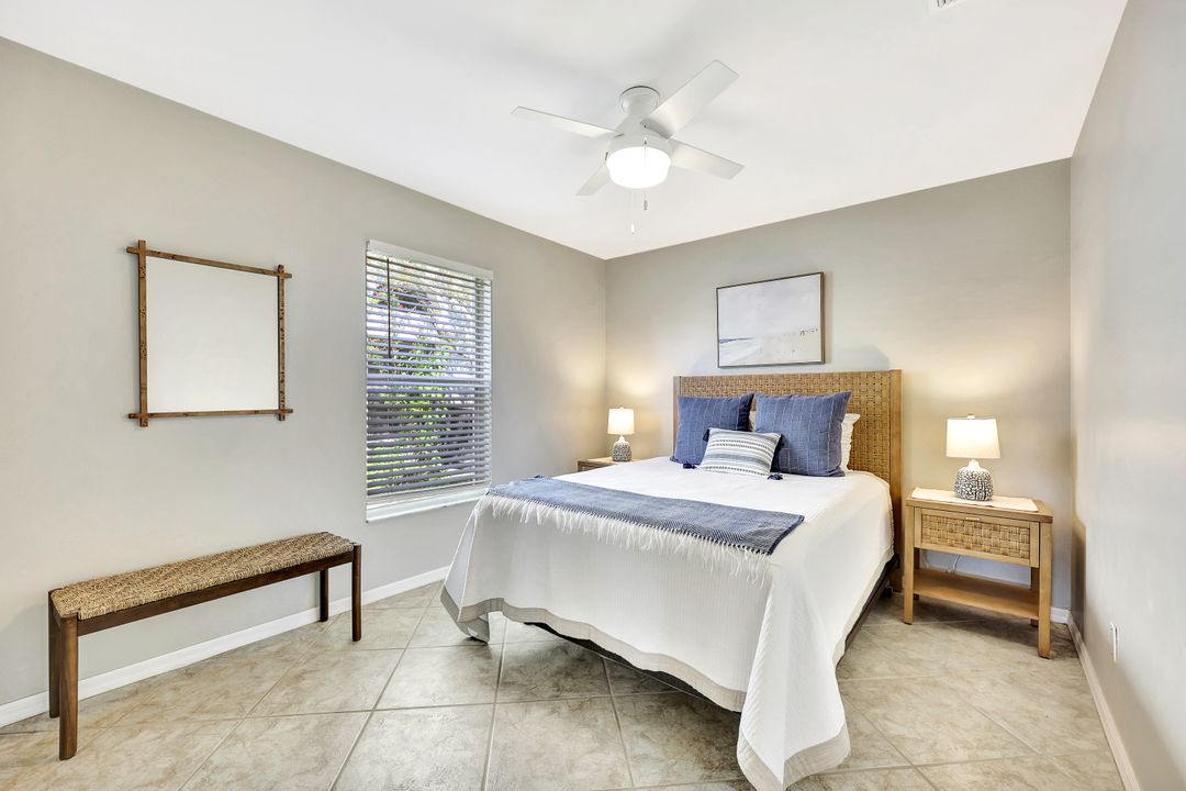 10898 Longshore Way W, Naples, FL 34119
