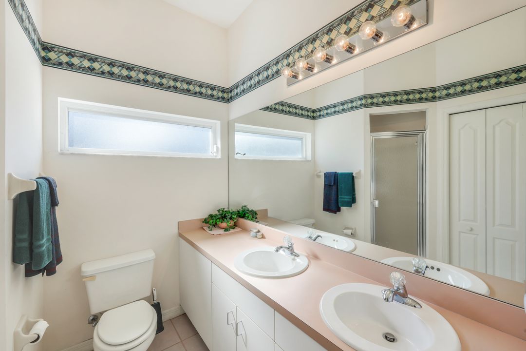 25240 Bay Cedar Dr, Bonita Springs, FL 34134