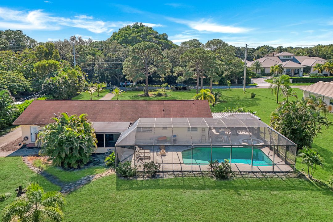 23 Center St, Naples, FL 34108