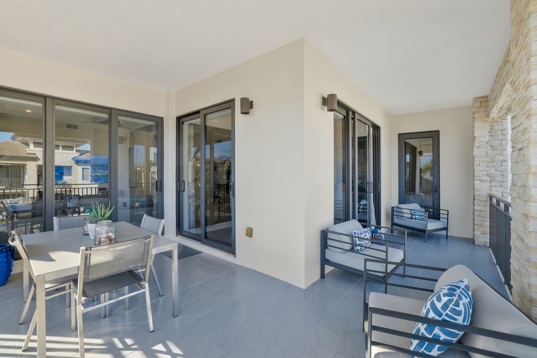 1035 3rd Ave S #402, Naples, FL 34102