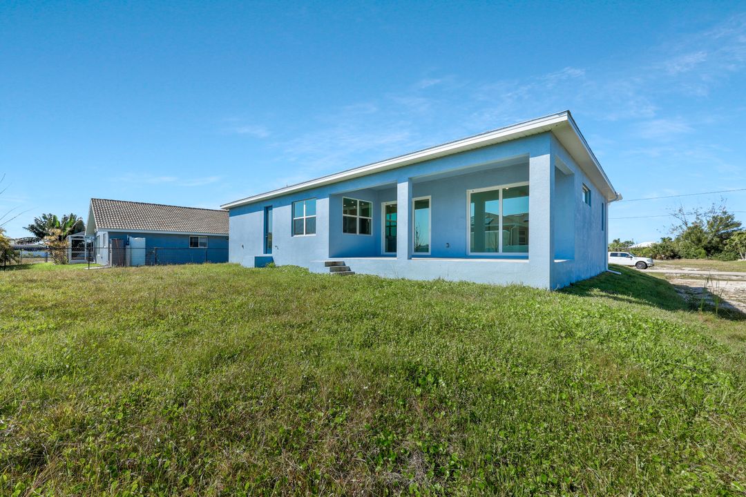 2107 NW 41st Pl, Cape Coral, FL 33993