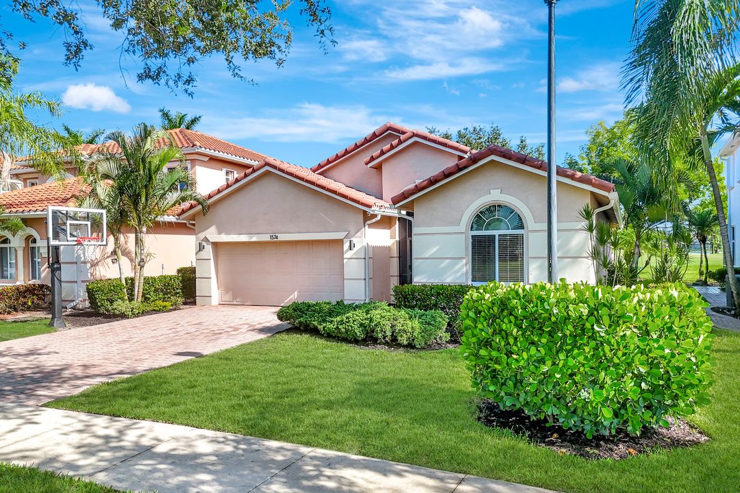1574 Double Eagle Trail, Naples, FL 34120
